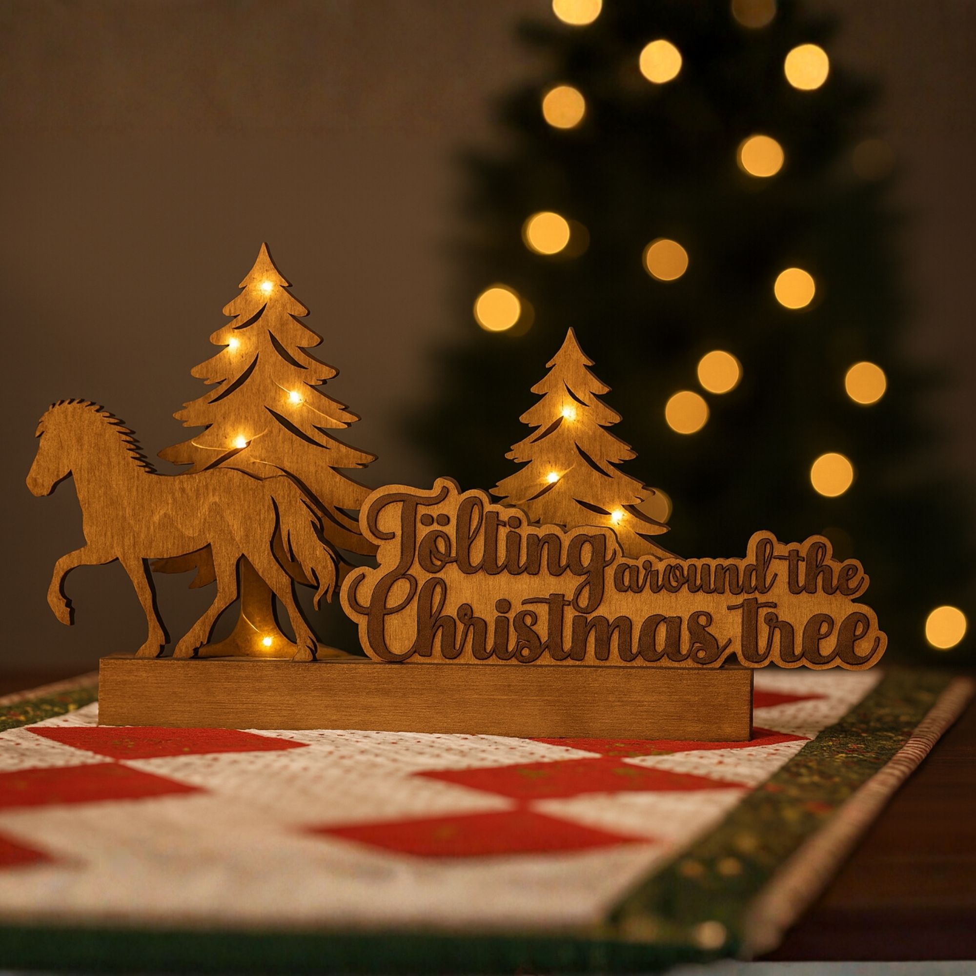 Islandpferd Holzdeko – Tölting Around the Christmas Tree | LED Tölt Silhouette