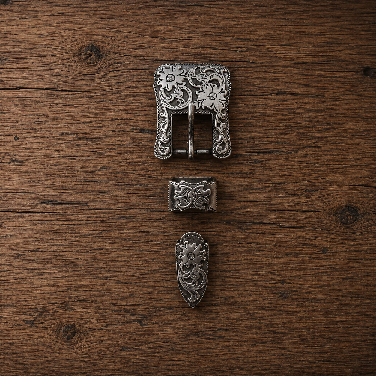Schnallenset Gun Silver mit Conchos für Westerntrensen