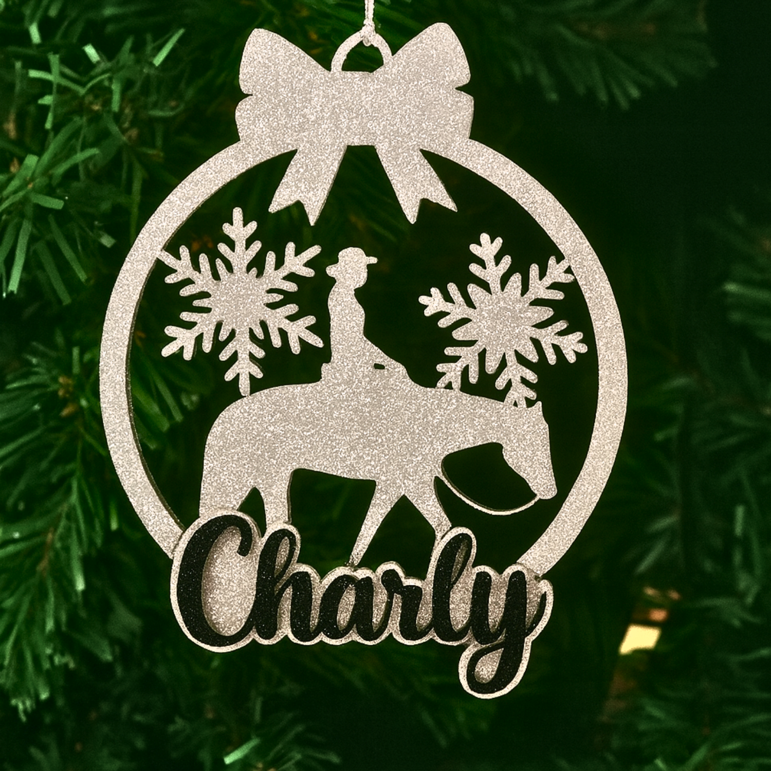 Personalisierter Weihnachtsbaumschmuck mit Pferdemotiv