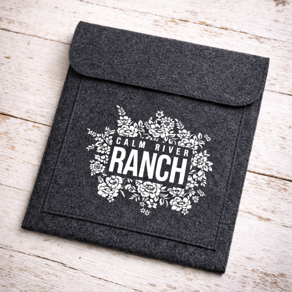 Personalisierte Equidenpasstasche aus Filz – mit deinem Logo bedruckt